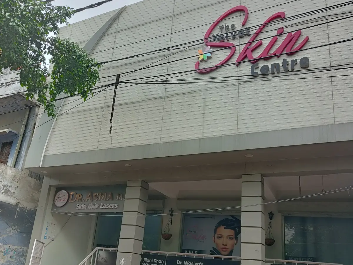 best dermatologist in lucknow near thakurganj for skin and hairfall